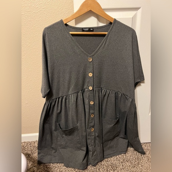 SHEIN Tops - Cute wide short sleeve top